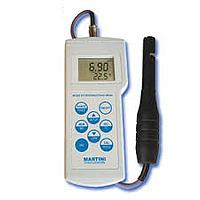 MILWAUKEE MI806 pH / Conductivity / TDS / Temperature Martini Instruments Professional Portable Meter (0.0 - 14.0pH)