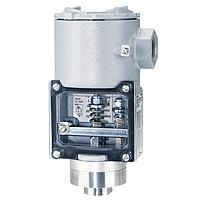 Dwyer SA1113E-S5-K2 Weatherproof Explosion-Proof Pressure Switches, 3000 psi, 5% Deadband (Gauge, 500 psi, NPT Female, 1/2 in, Hazardous Location Rated, NEMA Type 4X, NEMA Type 7, NEMA Type 9)