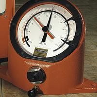 Mountz MTS 2500 (020005) Dial Torque Analyzer (5 - 25 N.m)