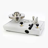 Fluke P3012-KPA-P Pneumatic Deadweight Testers (Air 1.5 to 100 kPa, Single PCU)